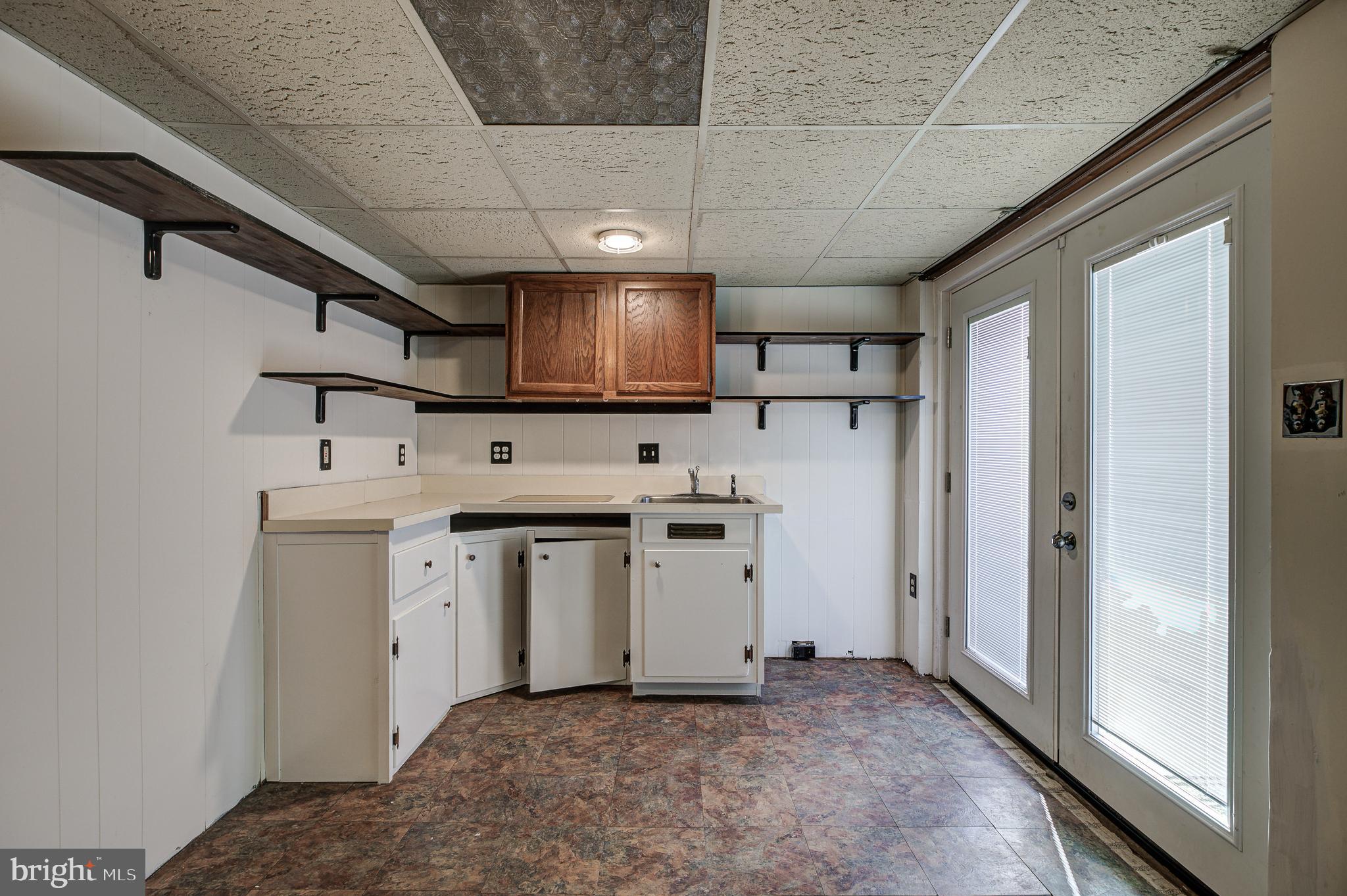 7909 Ridgely Oak Road Baltimore, MD 21234 - Photo 37 of 45
