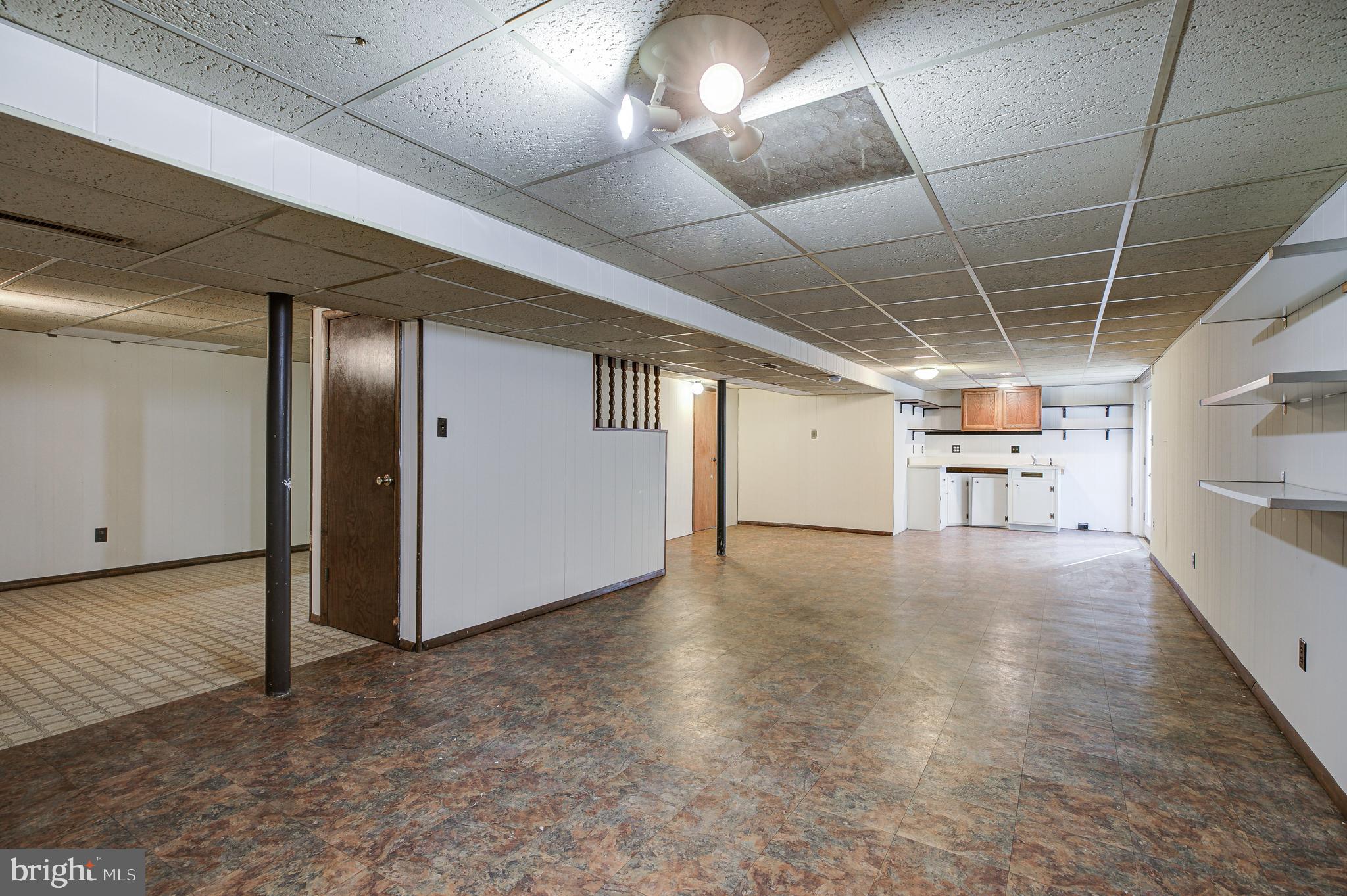 7909 Ridgely Oak Road Baltimore, MD 21234 - Photo 38 of 45