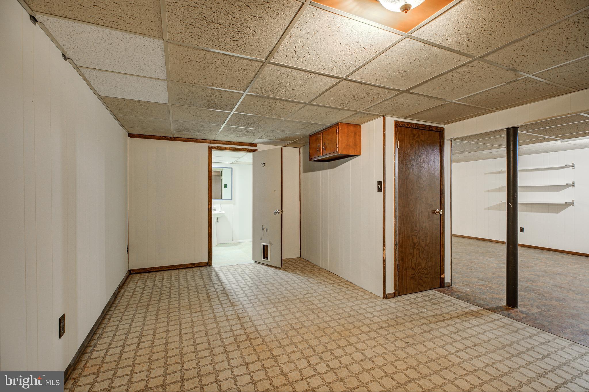 7909 Ridgely Oak Road Baltimore, MD 21234 - Photo 39 of 45
