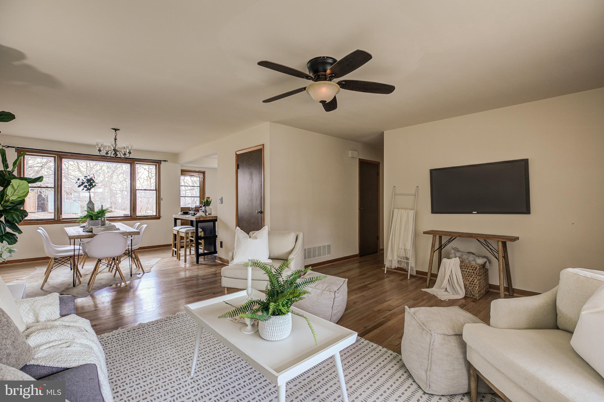 7909 Ridgely Oak Road Baltimore, MD 21234 - Photo 6 of 45