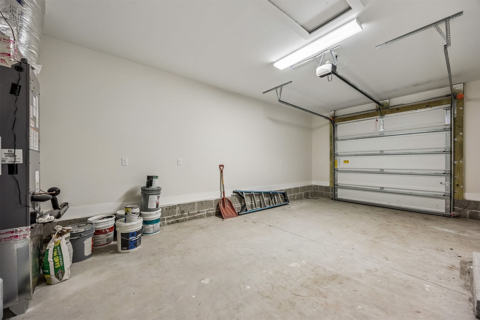 552 Sunset Road Fernandina Beach, FL 32034 - Photo 19 of 23 a view of a room with gym equipment