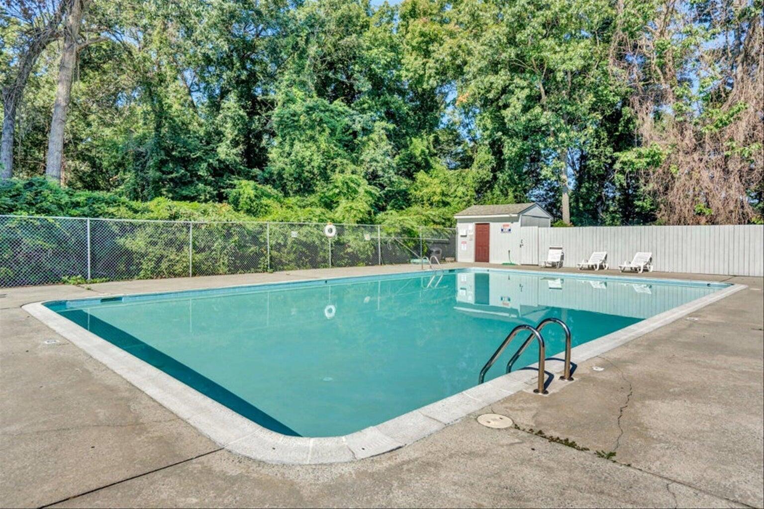 3549 Timberline Trail, Unit 149 Roanoke, VA 24018 - Photo 16 of 17 Pool