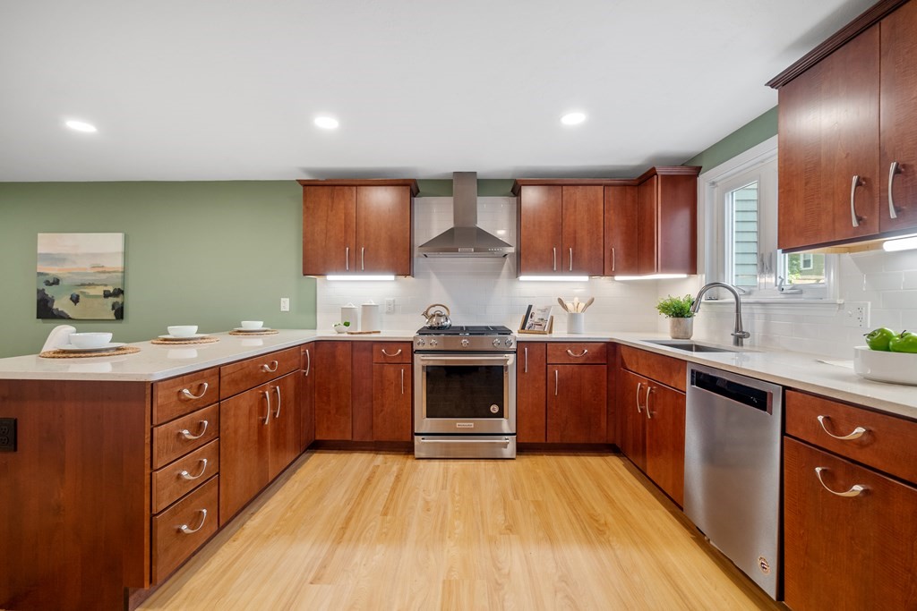 35 Merrymount Road, Unit E Quincy, MA 02169 - Photo 11 of 35 Gallery Image 11