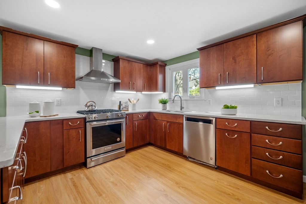 35 Merrymount Road, Unit E Quincy, MA 02169 - Photo 9 of 35 Gallery Image 9
