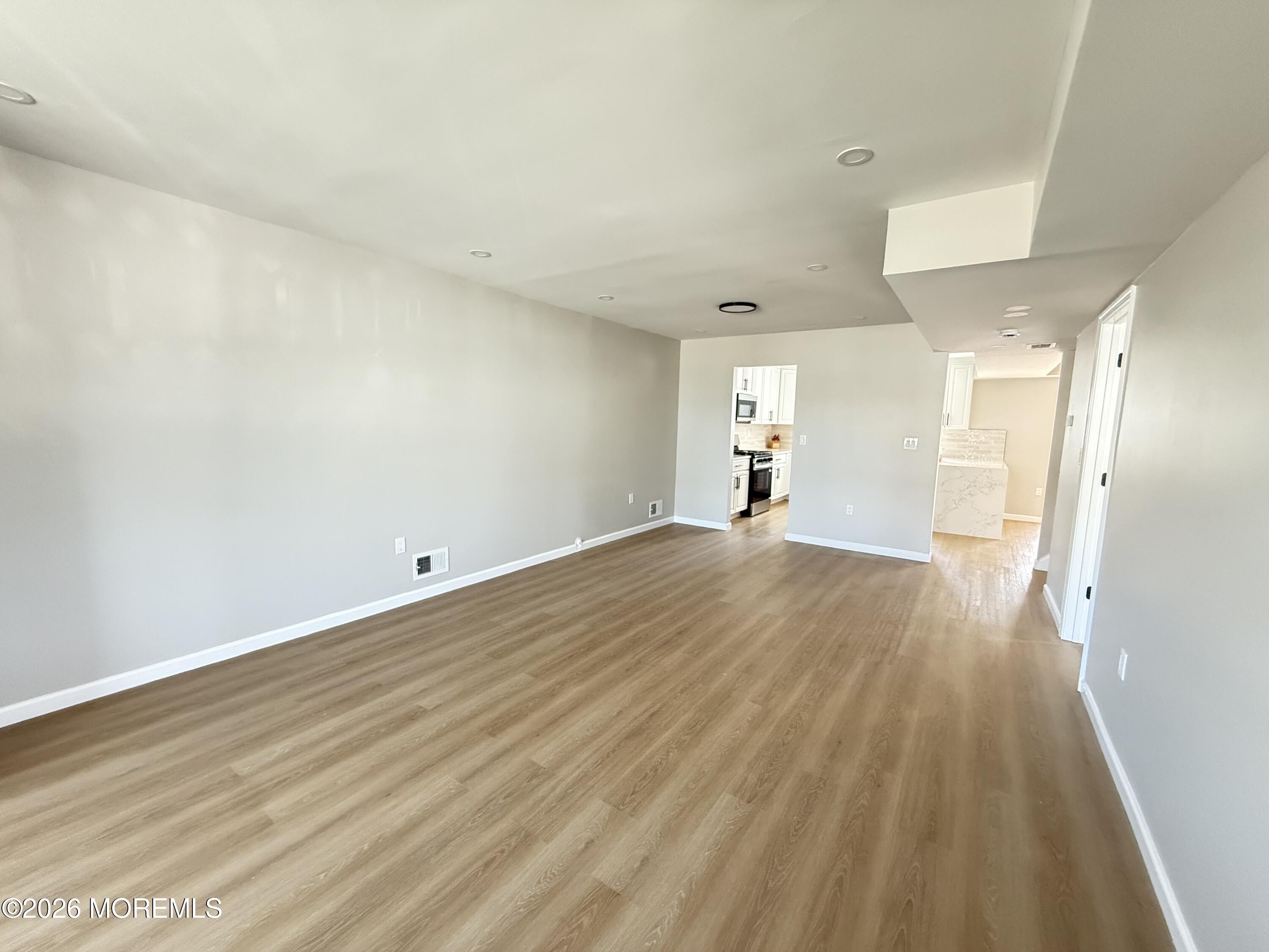 21 Queen Ann Road Brick, NJ 08723 - Photo 4 of 36 Living Rm