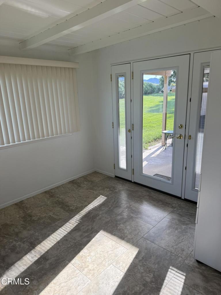 20178 Village 20 Camarillo, CA 93012 - Photo 9 of 19 a view of an empty room and window