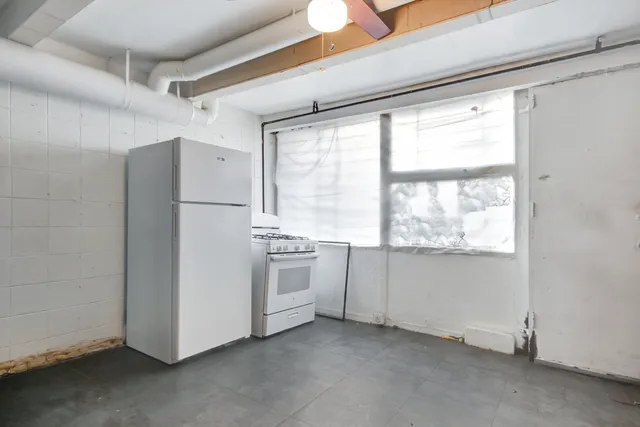 $110,000 | 829 East 48th Street, Unit D, Chicago, IL 60615