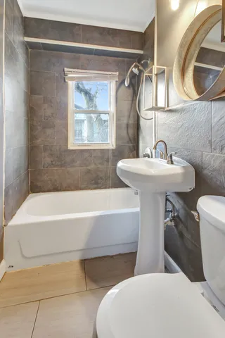 $110,000 | 829 East 48th Street, Unit D, Chicago, IL 60615