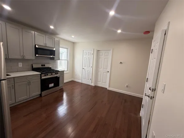 $979,000 | 94-19 116th Street | South Richmond Hill