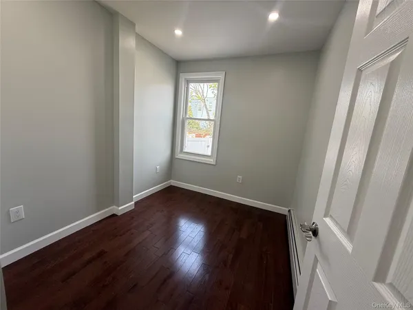 $979,000 | 94-19 116th Street | South Richmond Hill