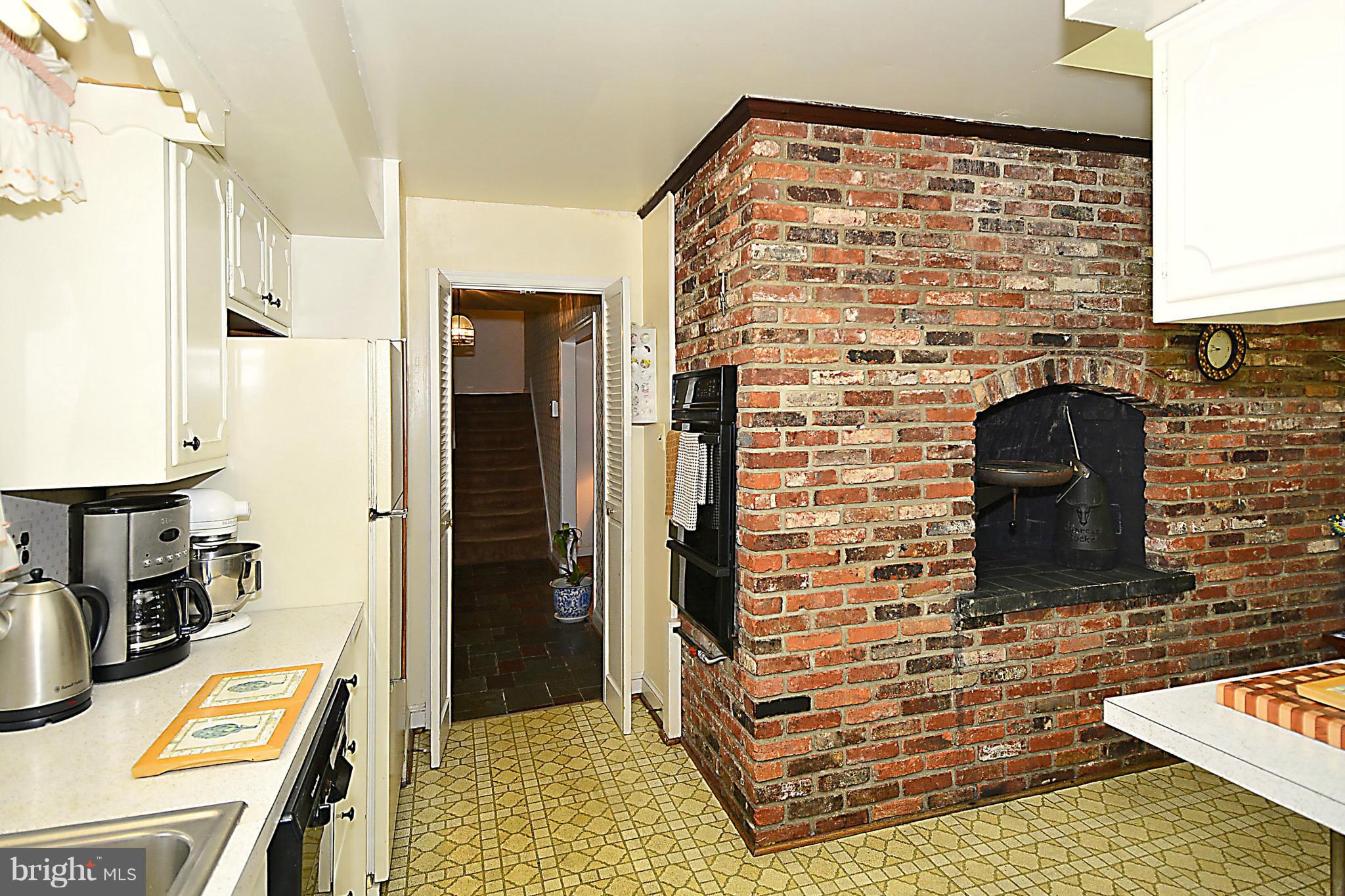 9102 Seven Locks Road Bethesda, MD 20817 - Photo 10 of 28 Kitchen