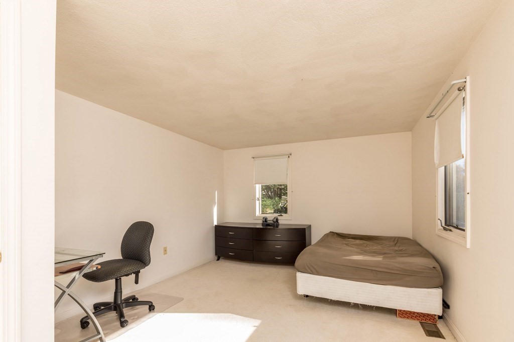 14 Deer Path, Unit 6 Maynard, MA 01754 - Photo 10 of 20 a living room with furniture