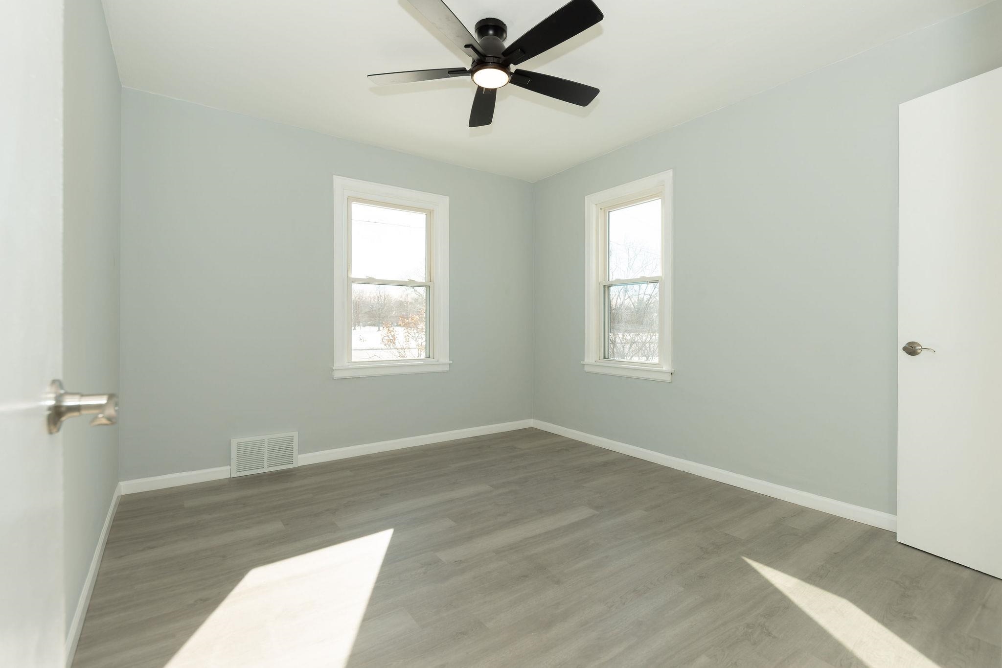 938 East Riverside Boulevard Loves Park, IL 61111 - Photo 18 of 63