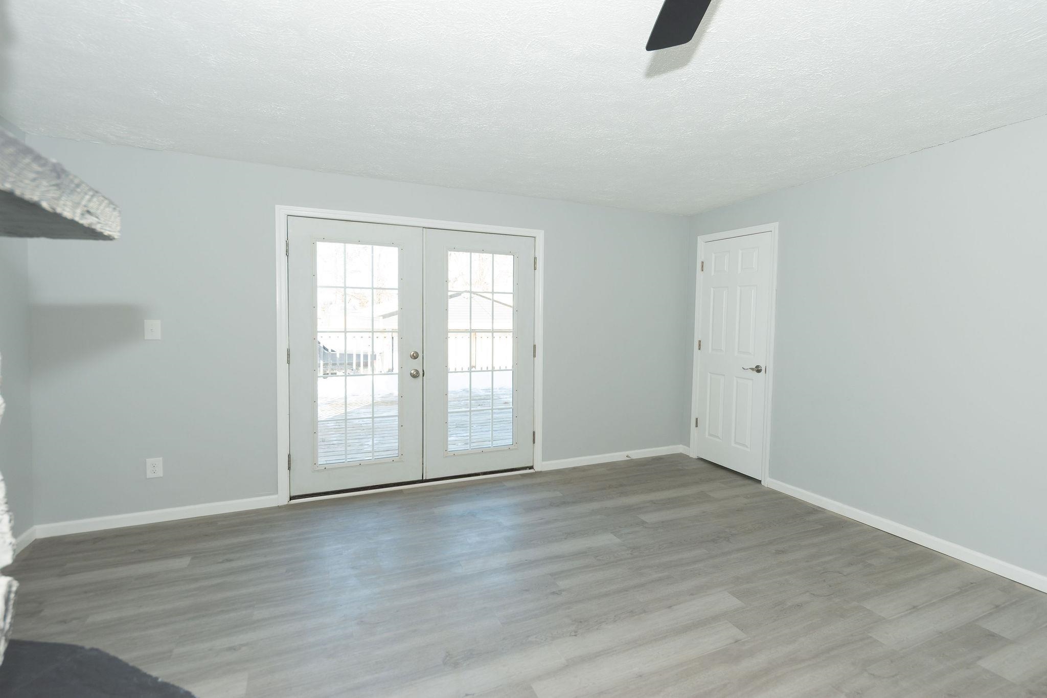 938 East Riverside Boulevard Loves Park, IL 61111 - Photo 30 of 63