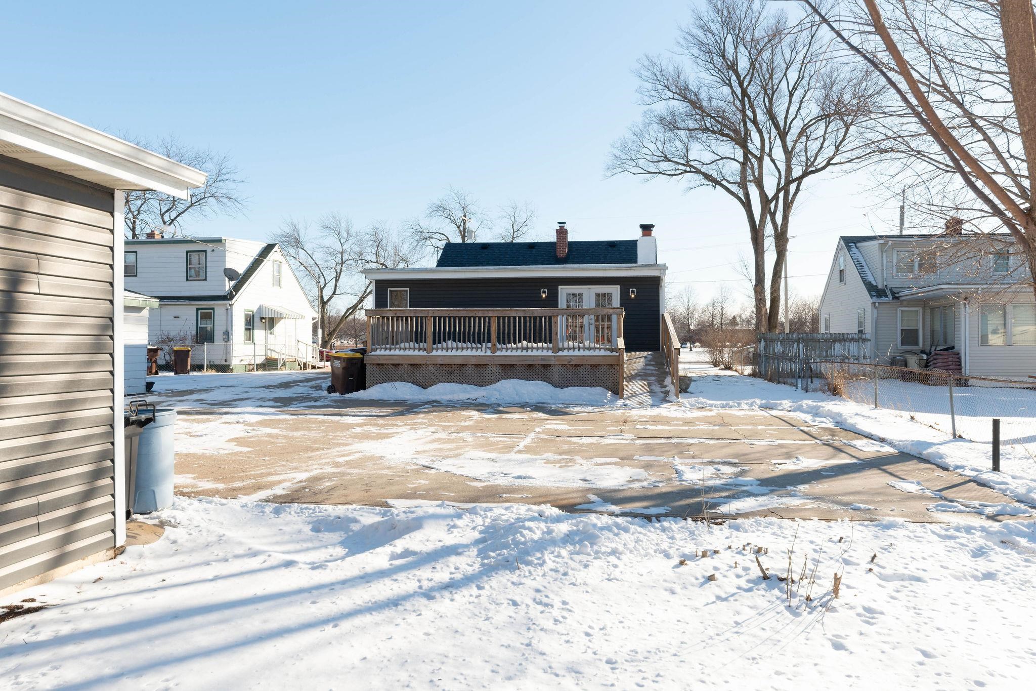 938 East Riverside Boulevard Loves Park, IL 61111 - Photo 40 of 63