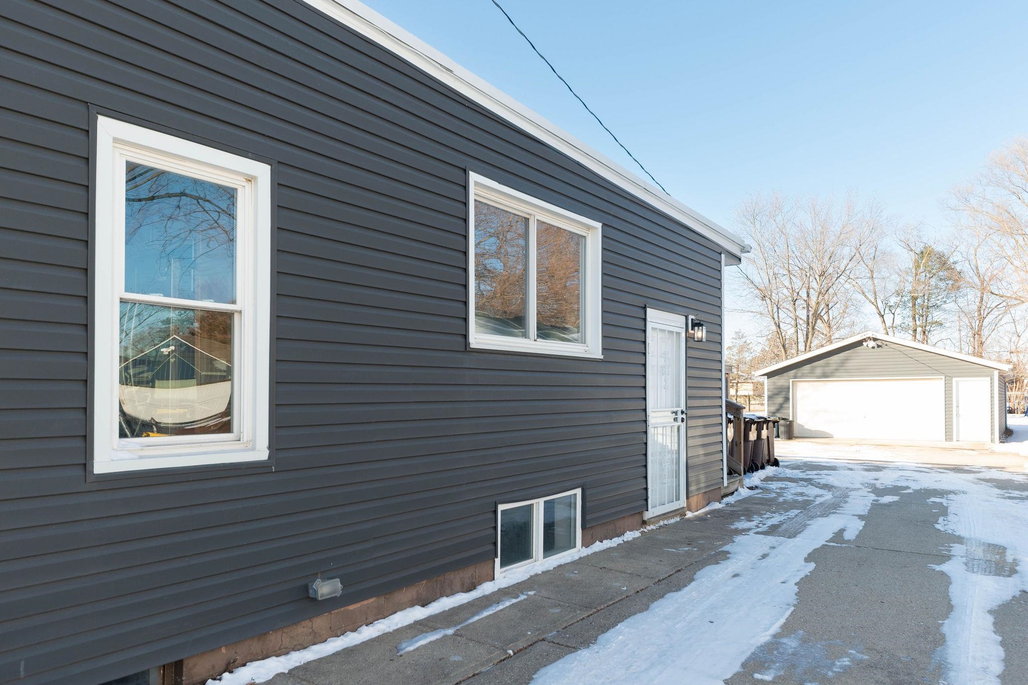 938 East Riverside Boulevard Loves Park, IL 61111 - Photo 48 of 63