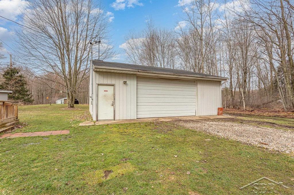 3060 South Patterson Road Midland, MI 48640 - Photo 25 of 32