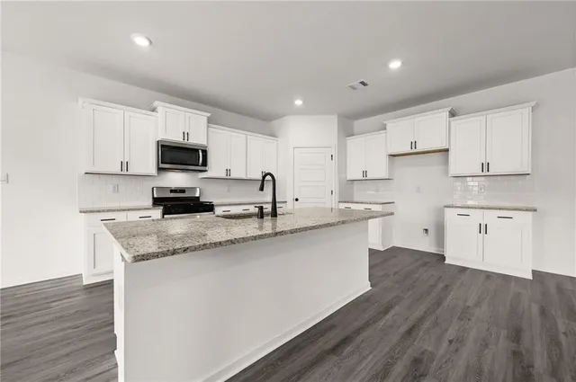 $314,900 | 24410 Arrowhead Road, Ponchatoula, LA 70454