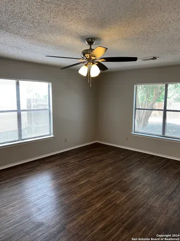 $1,495 | 6931 Waterfall Pass, Converse, TX 78109