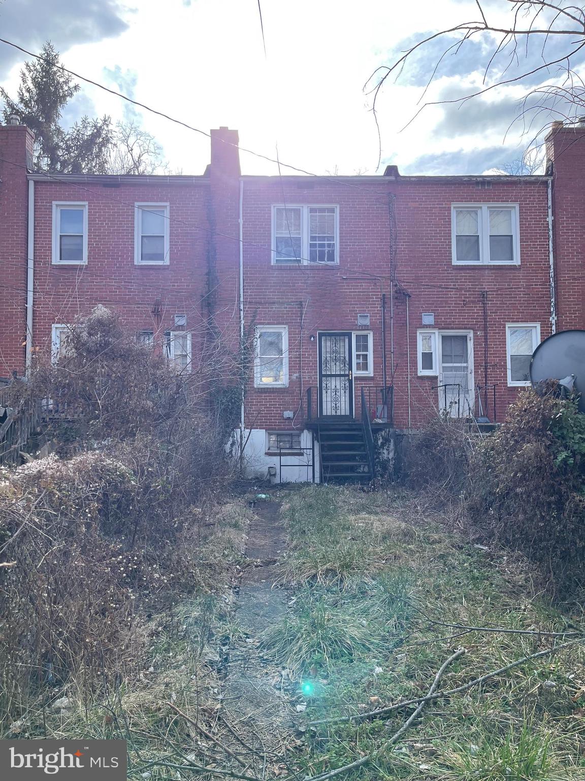 2830 Edgecombe Circle South Baltimore, MD 21215 - Photo 2 of 2