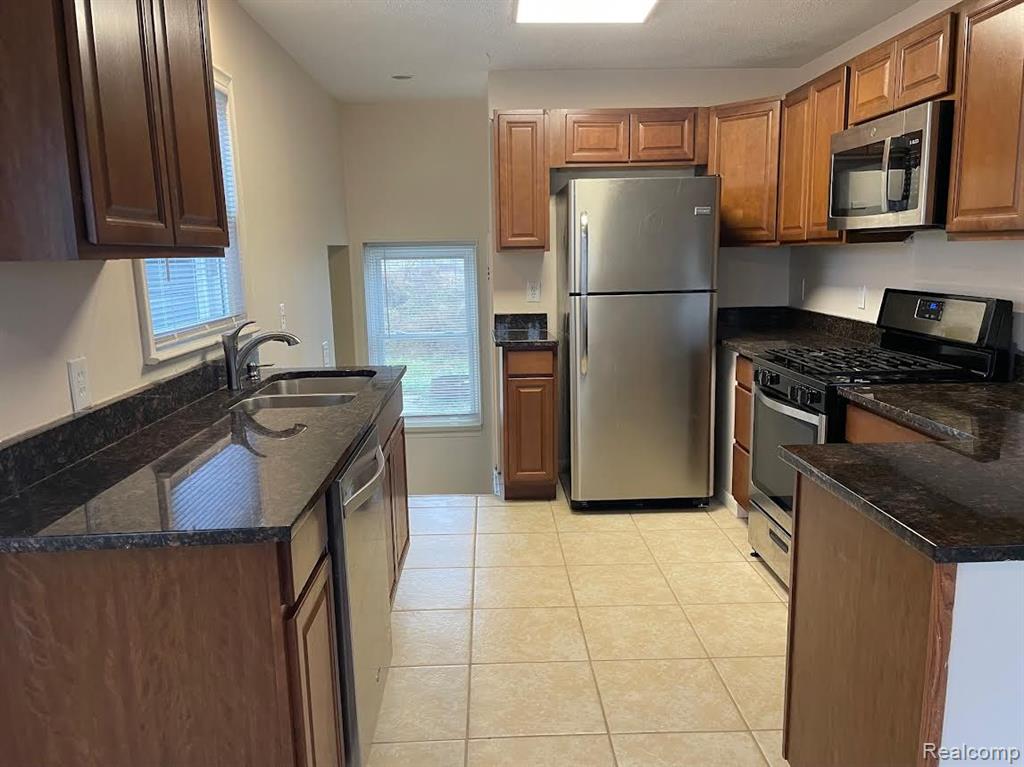 6637 Hitchingham Road Ypsilanti, MI 48197 - Photo 3 of 23