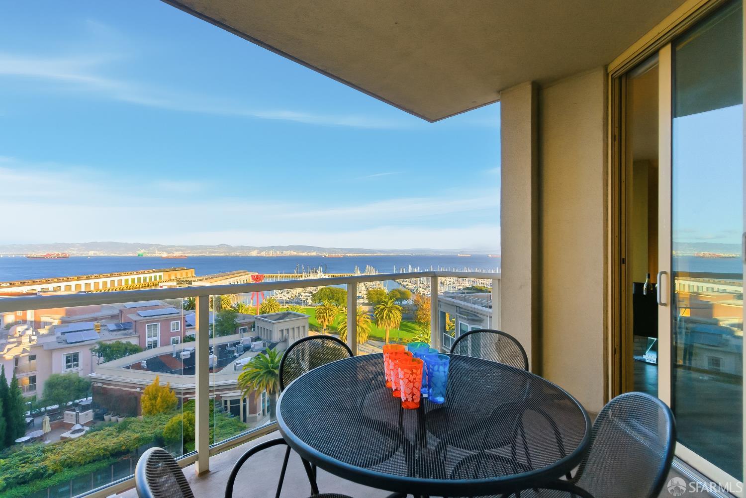 88 King Street, Unit 907 San Francisco, CA 94107 - Photo 15 of 51 every day is a vacation day in 907