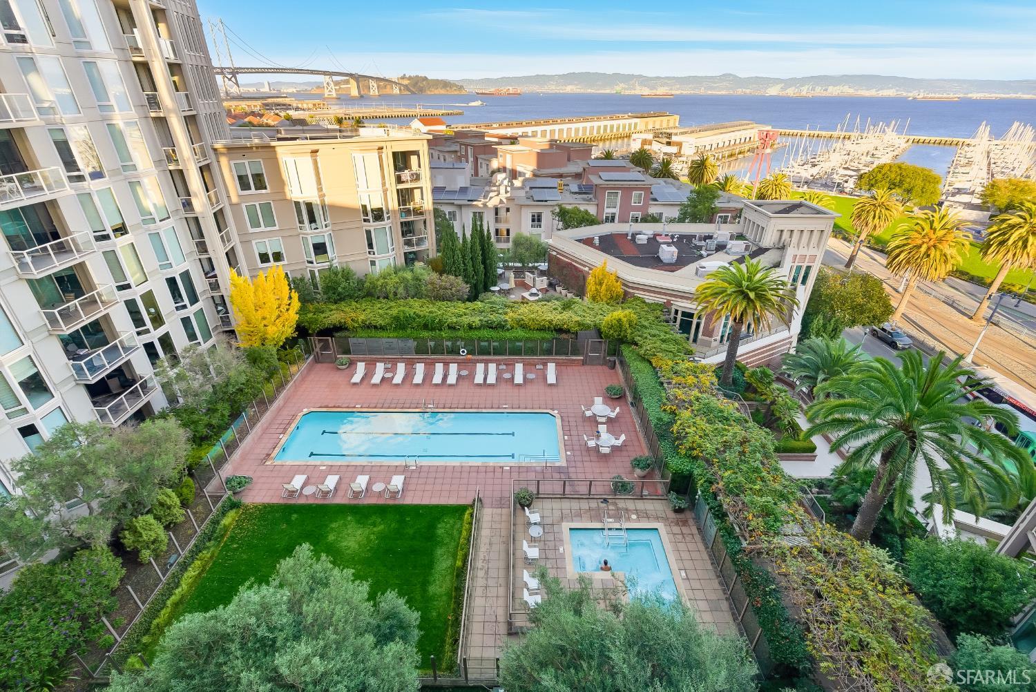 88 King Street, Unit 907 San Francisco, CA 94107 - Photo 17 of 51 the fabulous pool deck at 88 King