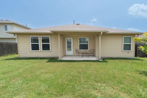 $299,000 | 112 Hawkins Court, Hutto, TX 78634