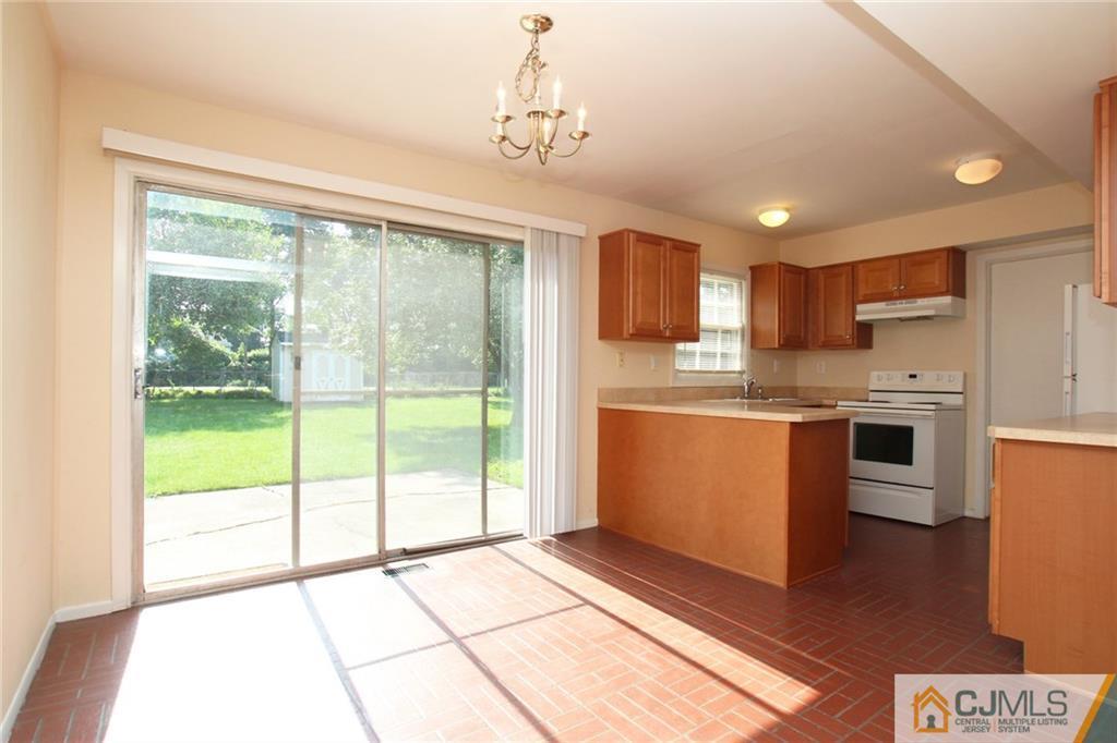 7 Sweetbriar Road Somerset, NJ 08873 - Photo 9 of 25 Gallery Image 9