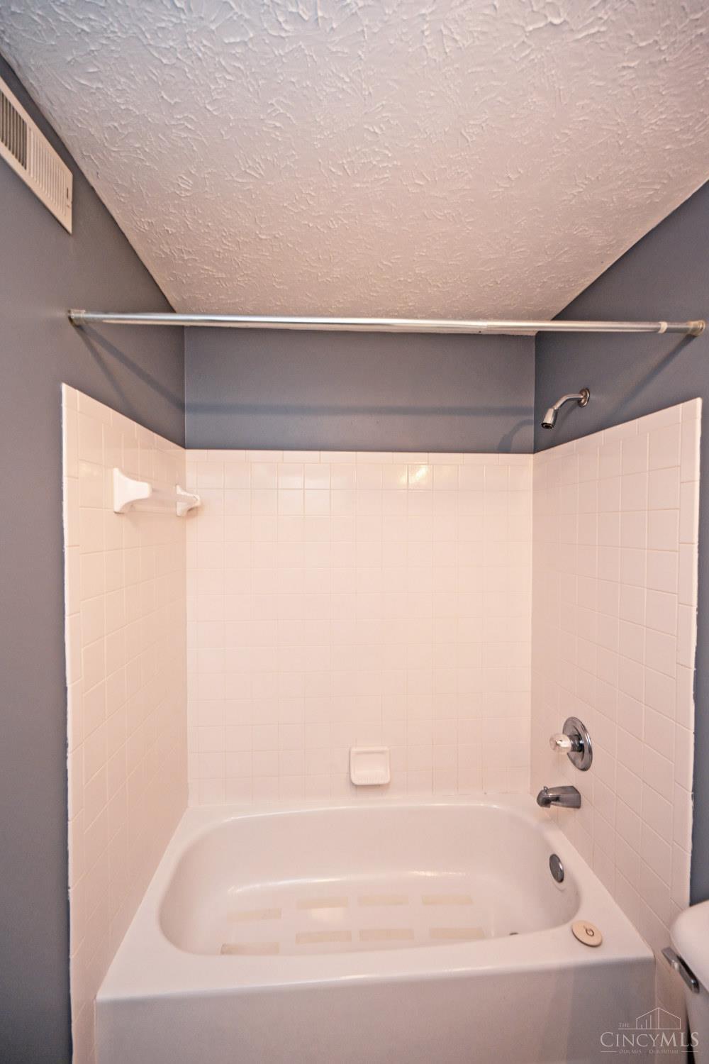 5761 Cheviot Road, Unit 3C Cincinnati, OH 45247 - Photo 29 of 34