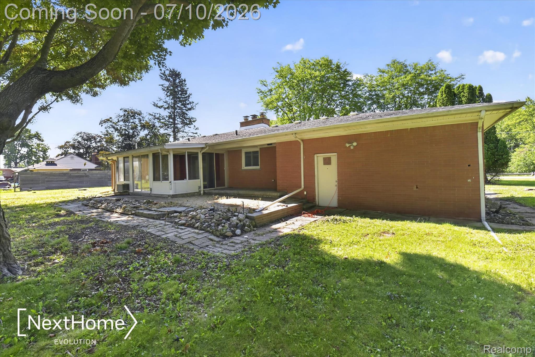 33950 Ecorse Road Romulus, MI 48174 - Photo 31 of 39 35-35-33950-Encore-Ct-Scio-Township-WindowStill.jpg