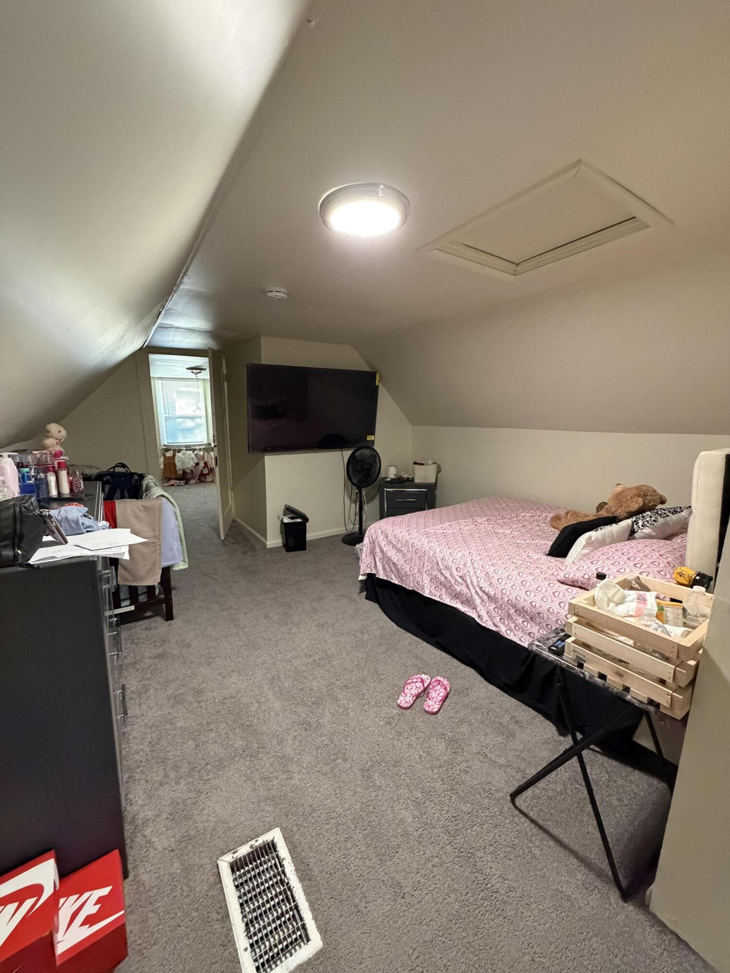 3214 North 11th Street Milwaukee, WI 53206 - Photo 8 of 12 Den/Loft