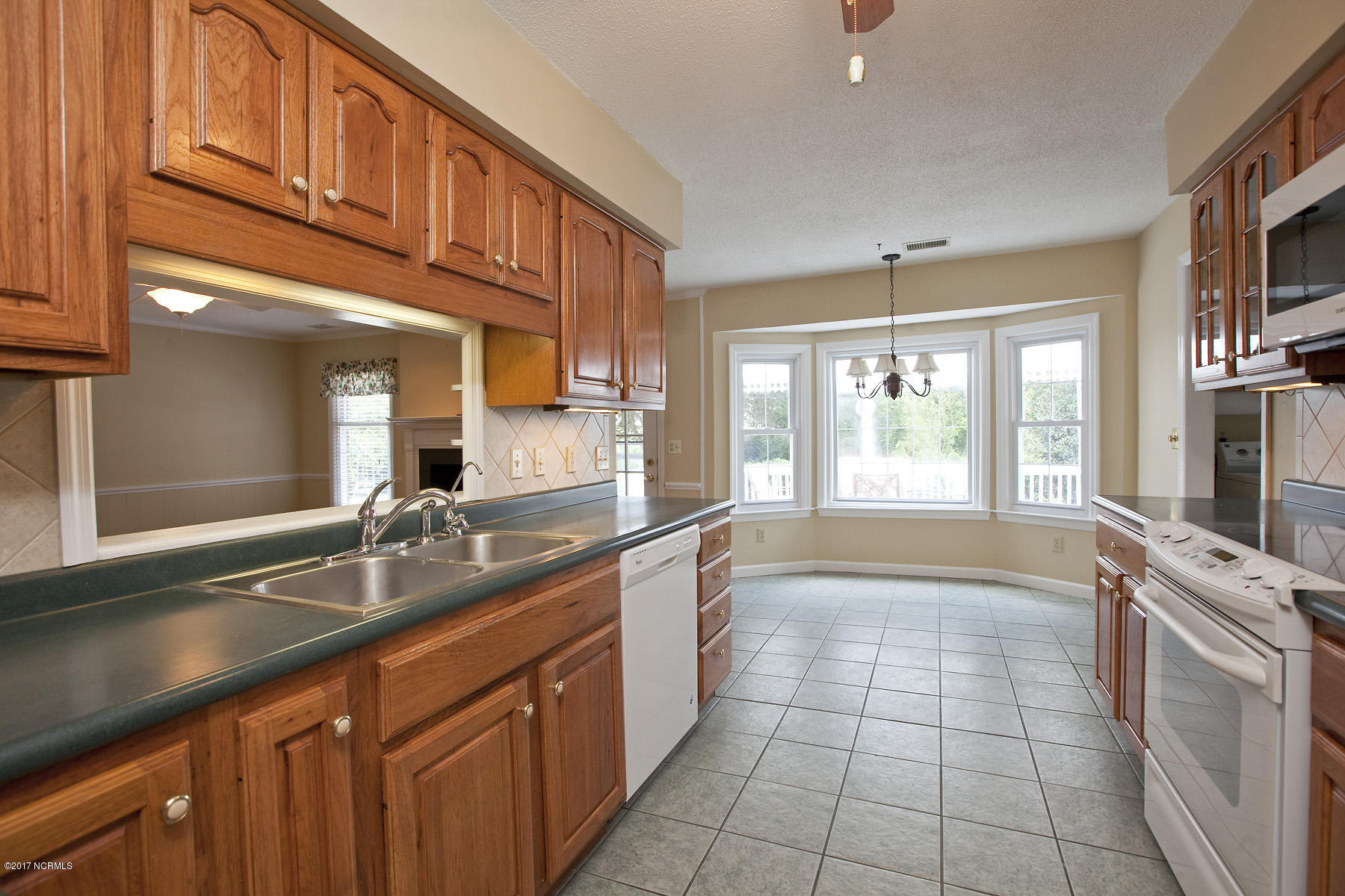 658 Windemere Road Wilmington, NC 28405 - Photo 11 of 40 windemere 658 5kit pamg_6538