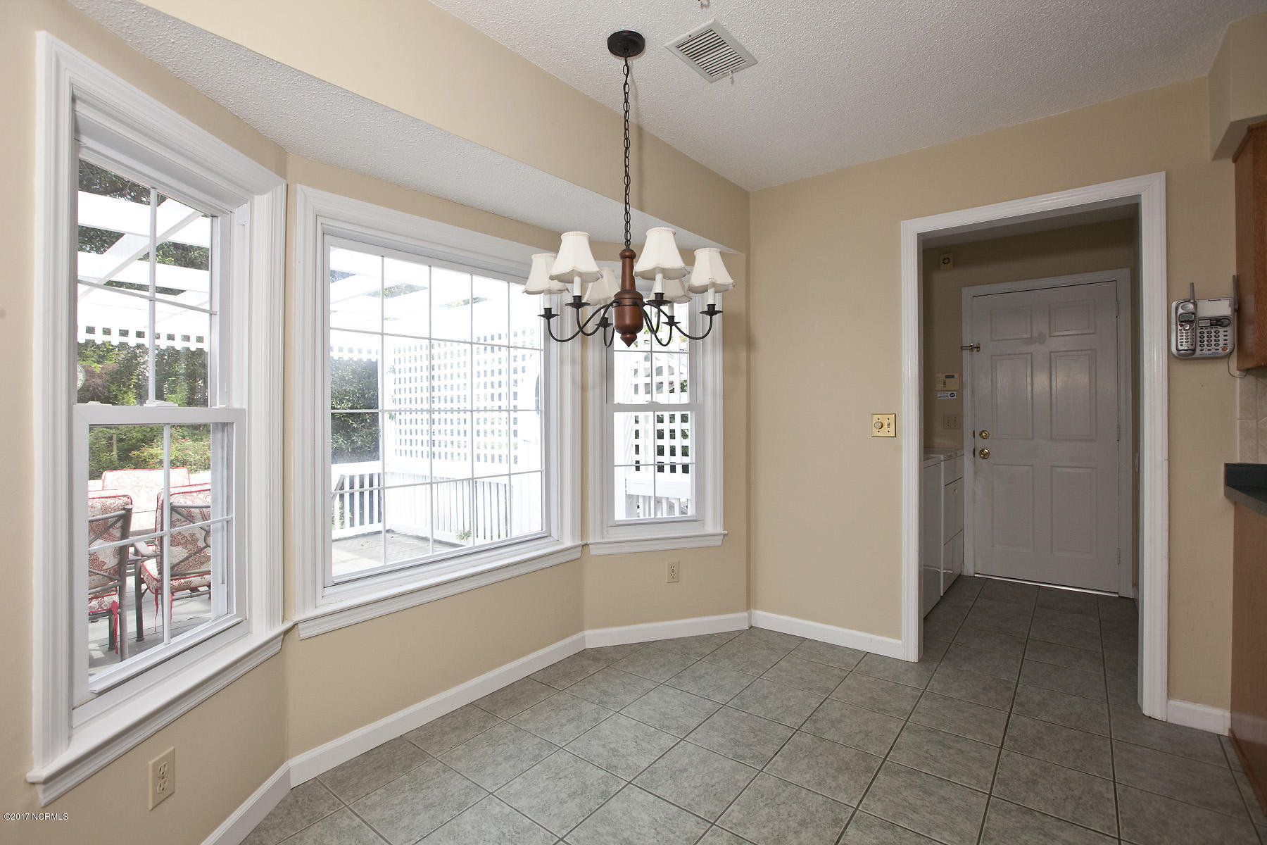 658 Windemere Road Wilmington, NC 28405 - Photo 15 of 40 windemere 658 6kitnk pamg_6546