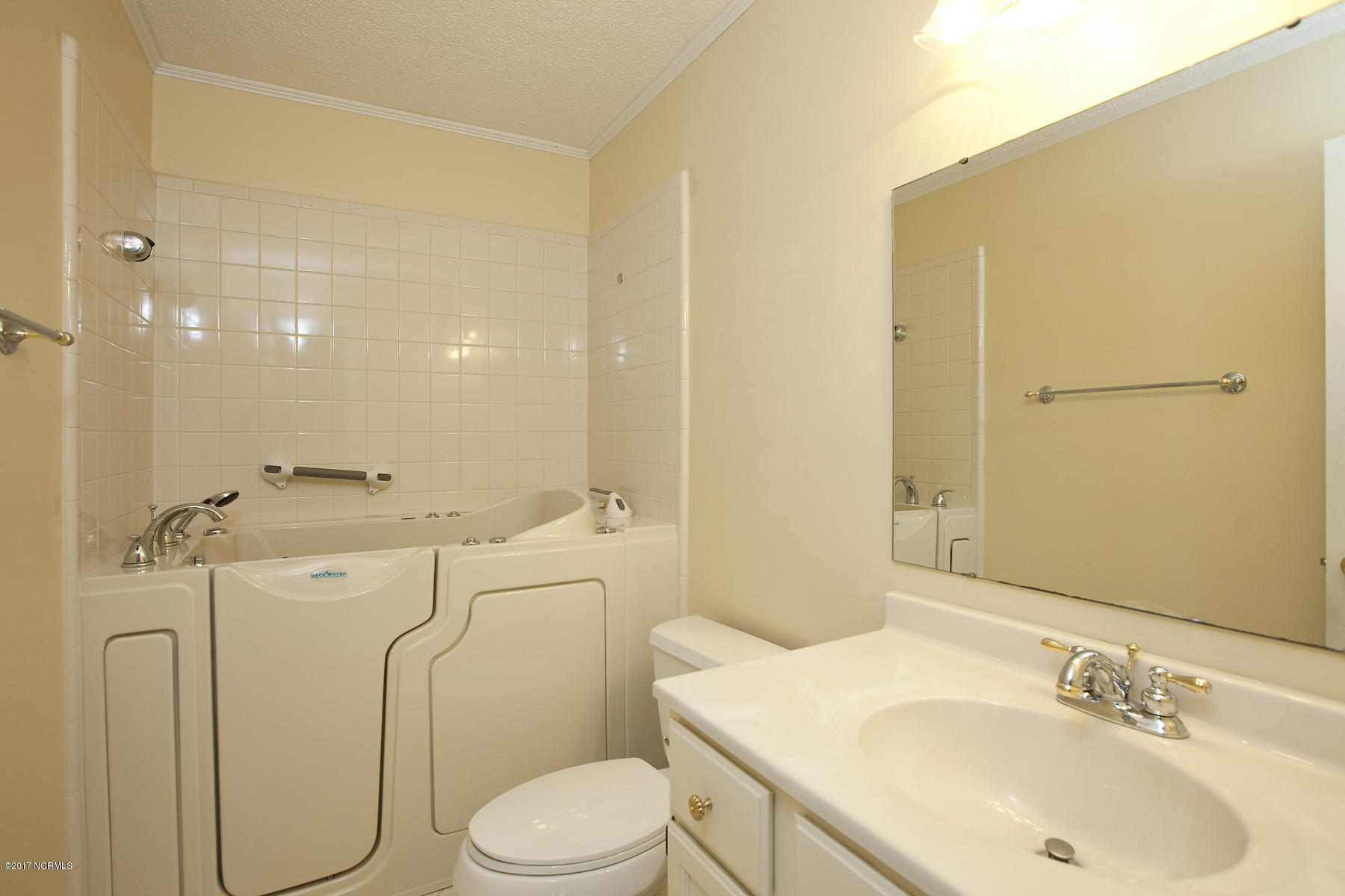 658 Windemere Road Wilmington, NC 28405 - Photo 24 of 40 windemere 658 13ba pamg_6587