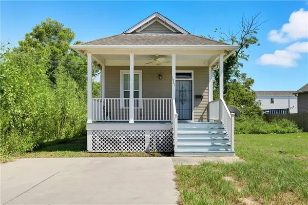 $1,600 | 1921 Benton Street, Unit 1, New Orleans, LA 70117
