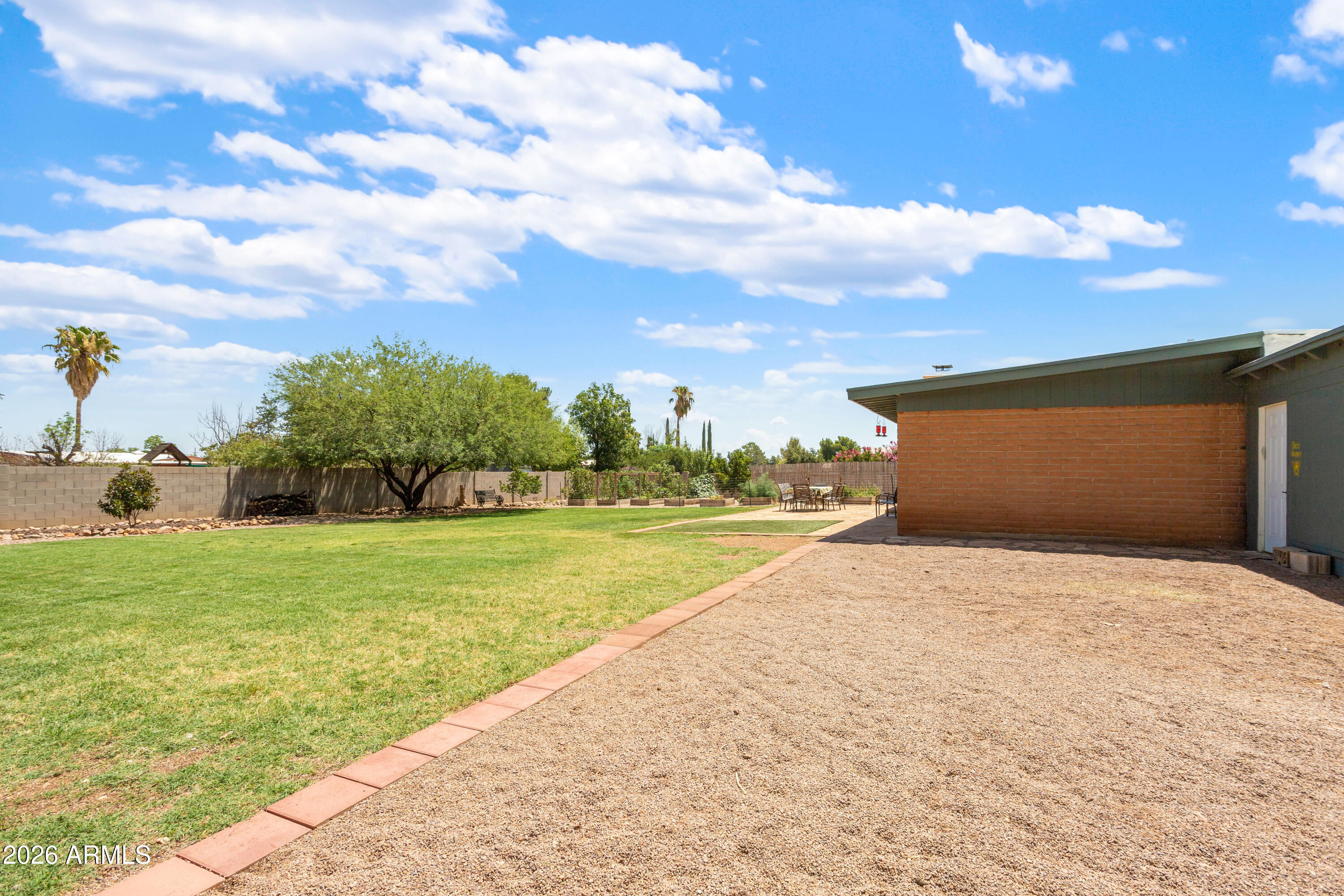 805 Suffolk Road Sierra Vista, AZ 85635 - Photo 44 of 49 backyard
