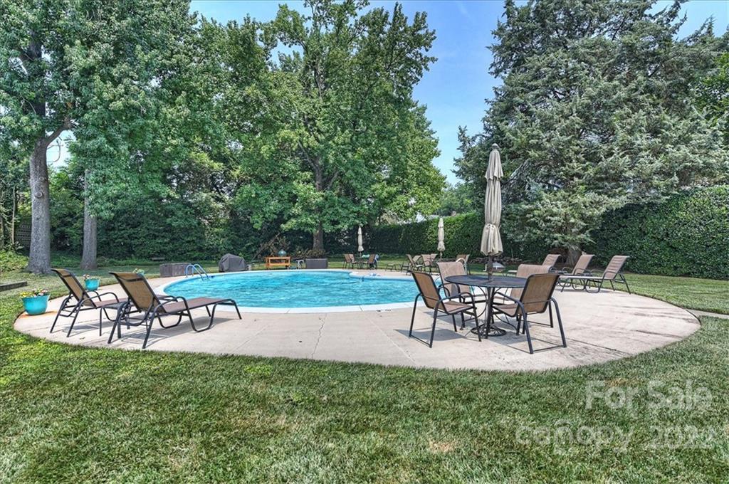 1300 Reece Road, Unit 117 Charlotte, NC 28209 - Photo 13 of 21 Gallery Image 13