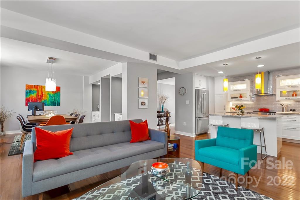 1300 Reece Road, Unit 117 Charlotte, NC 28209 - Photo 2 of 21 Gallery Image 2
