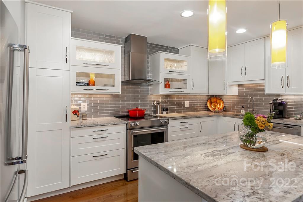 1300 Reece Road, Unit 117 Charlotte, NC 28209 - Photo 3 of 21 Gallery Image 3