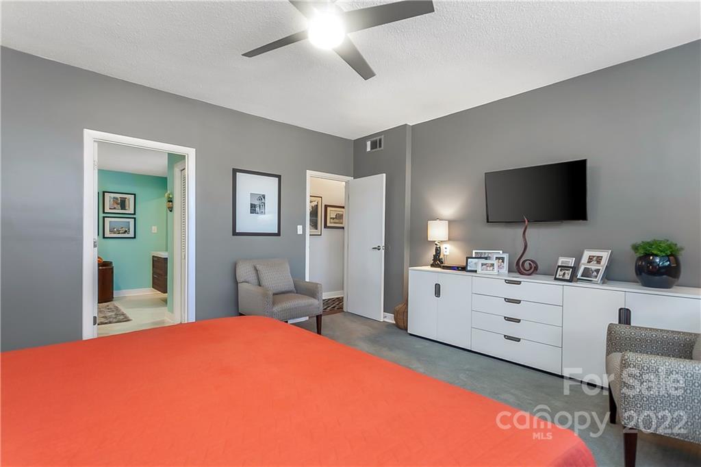 1300 Reece Road, Unit 117 Charlotte, NC 28209 - Photo 9 of 21 Gallery Image 9