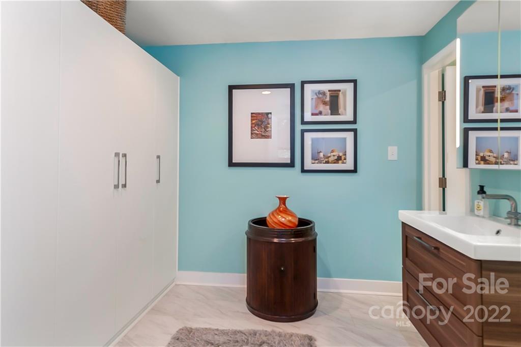 1300 Reece Road, Unit 117 Charlotte, NC 28209 - Photo 10 of 21 Gallery Image 10