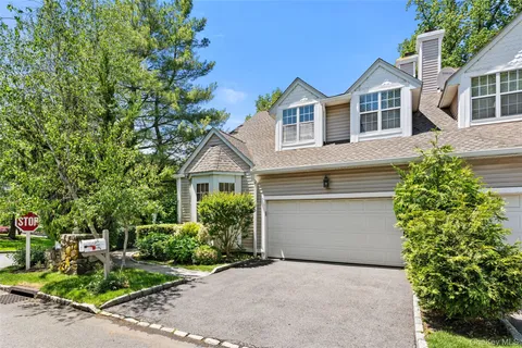 $1,095,000 | 1 Deerfoot Lane, Yonkers, NY 10710