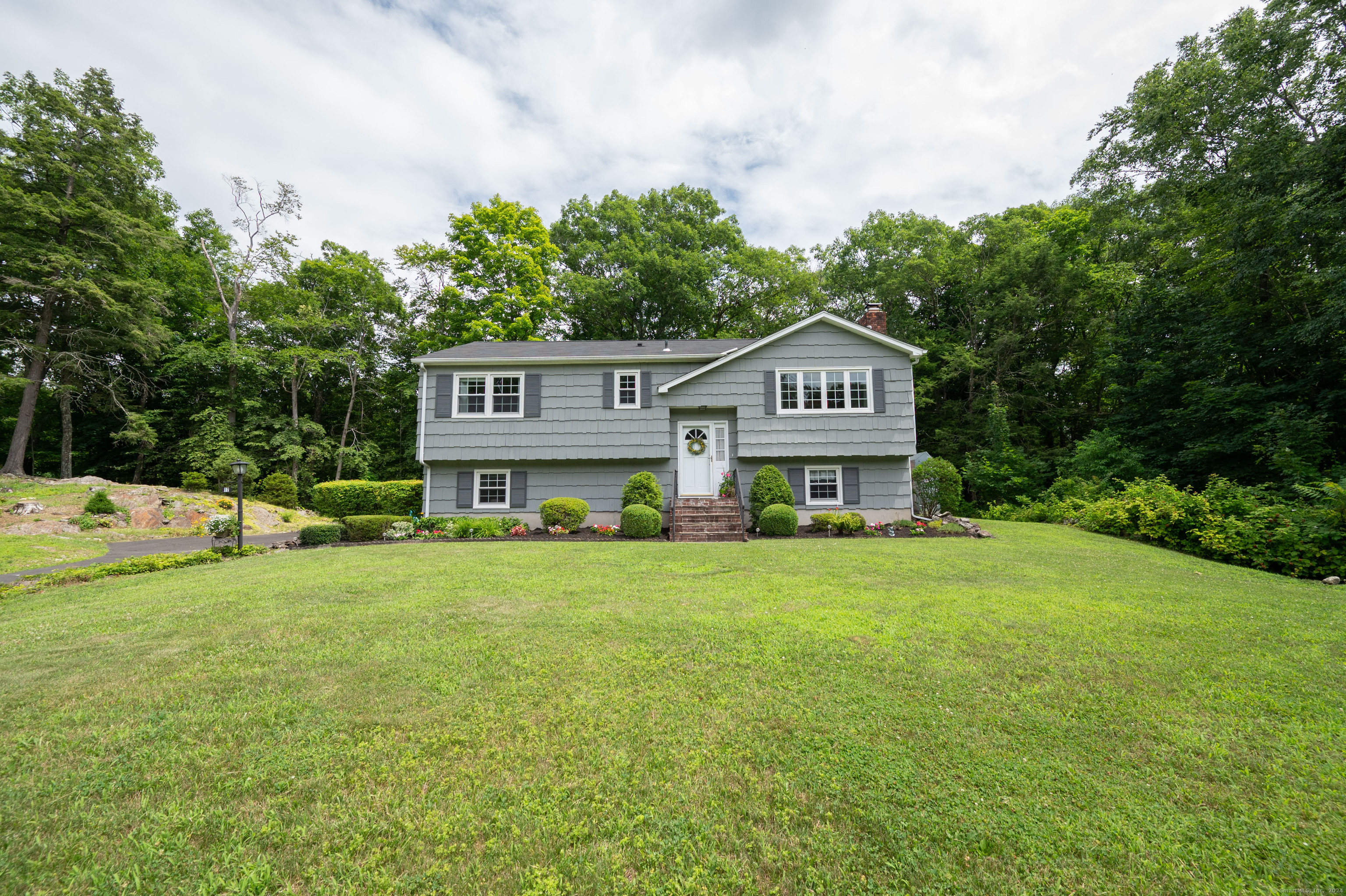 17 3 Partners Road Danbury, CT 06811 - Photo 1 of 1 Gallery Image 1