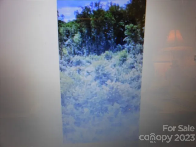 a view of a wall with an white wall