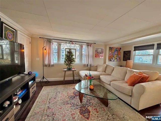 $2,700 | 189 Livingston Street, Unit 1, Northvale, NJ 07647