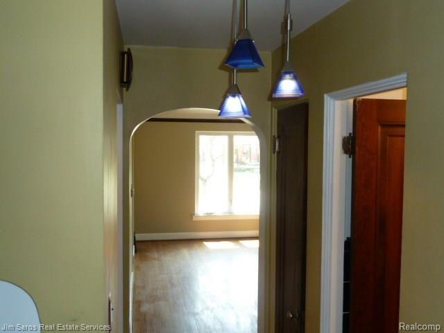 430 Cloverly Road Grosse Pointe, MI 48236 - Photo 3 of 19 CENTER HALL.jpg