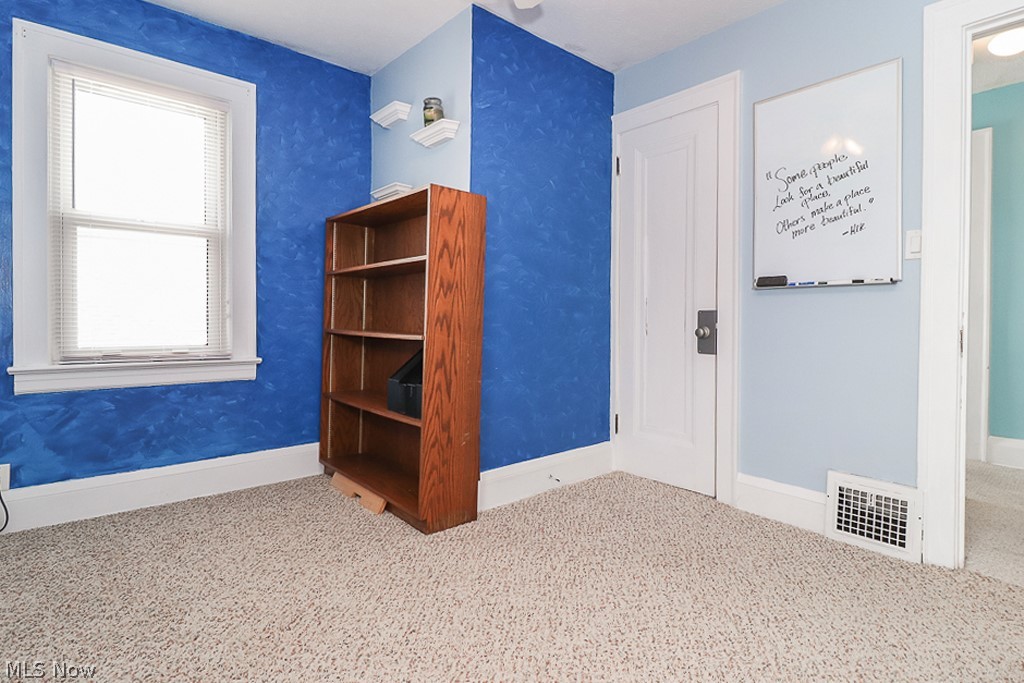 1123 Gordon Road Lyndhurst, OH 44124 - Photo 13 of 34