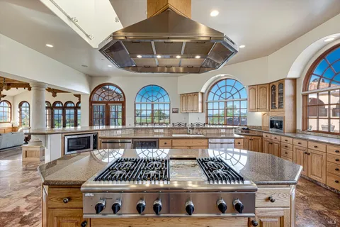$9,695,000 | 2420 Mountain Ranch Road, Petaluma, CA 94954