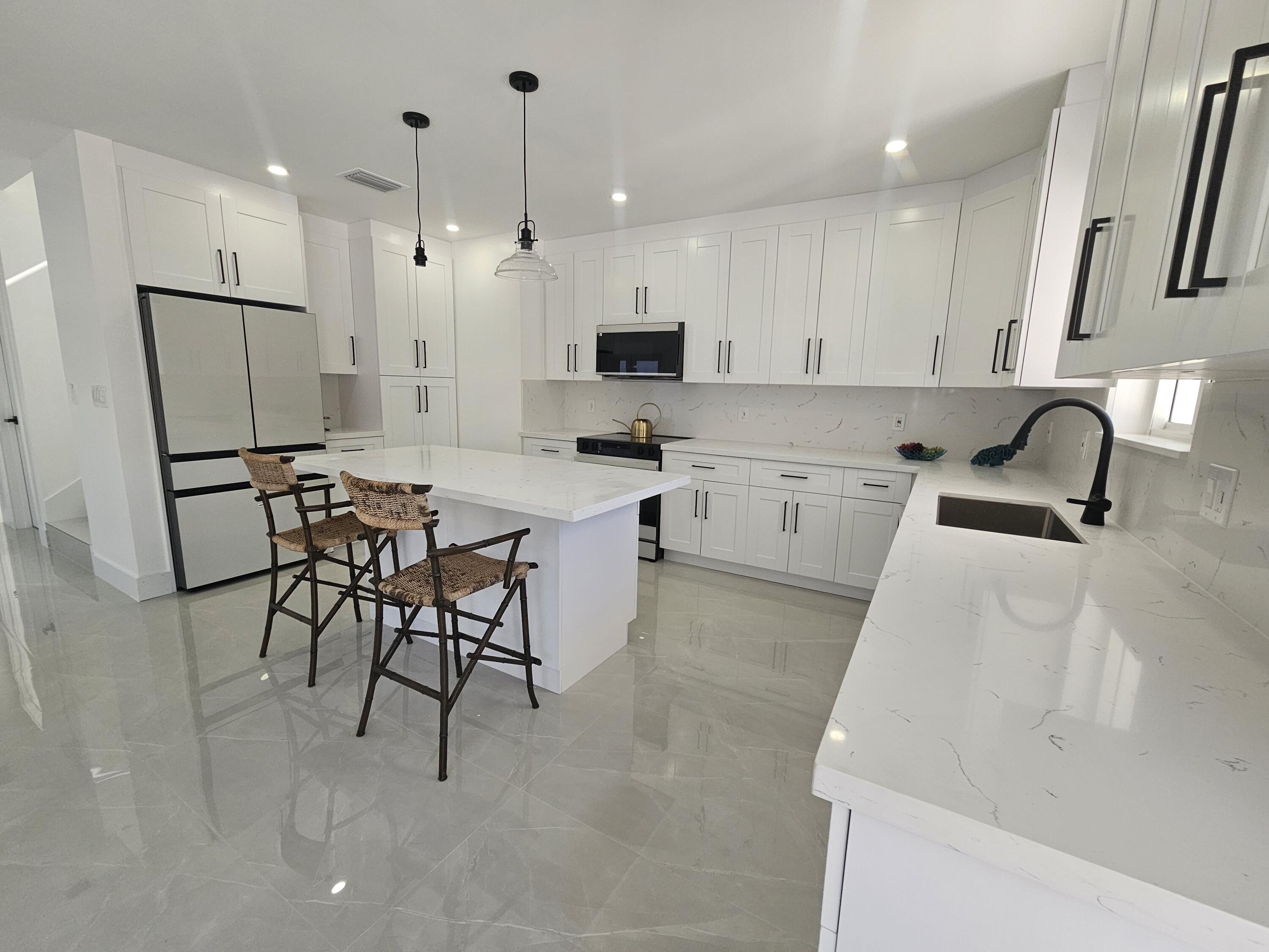 2 Buttonwood Drive Key Largo, FL 33037 - Photo 4 of 28 Kitchen